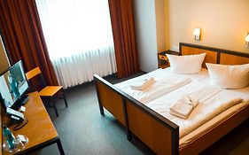 Haus Des Volkes - Das Bauhaushotel