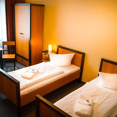 Haus Des Volkes - Das Bauhaushotel Probstzella Extérieur photo