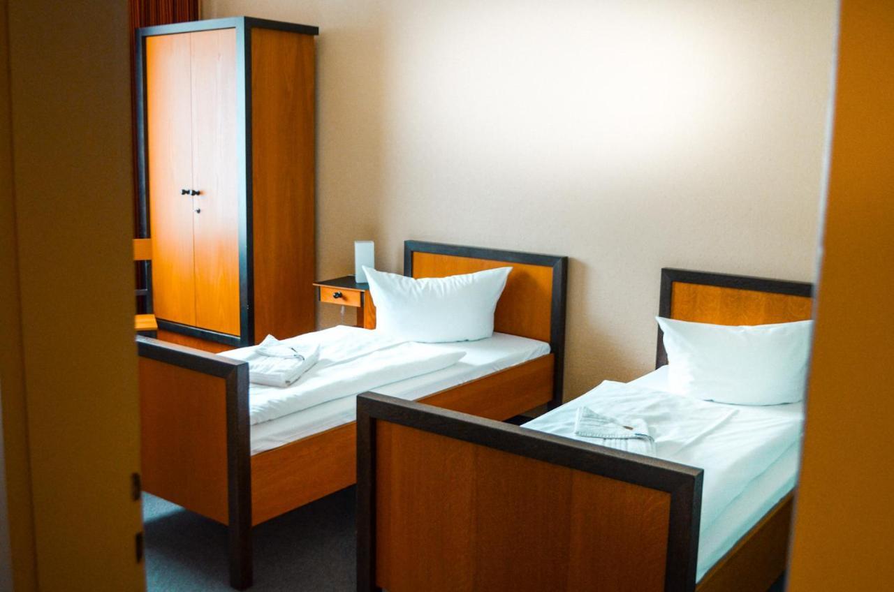 Haus Des Volkes - Das Bauhaushotel Probstzella Extérieur photo