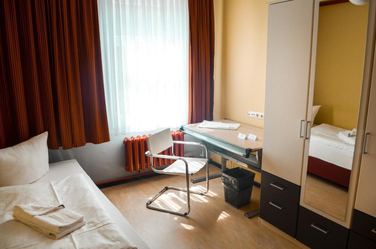Haus Des Volkes - Das Bauhaushotel Probstzella Extérieur photo