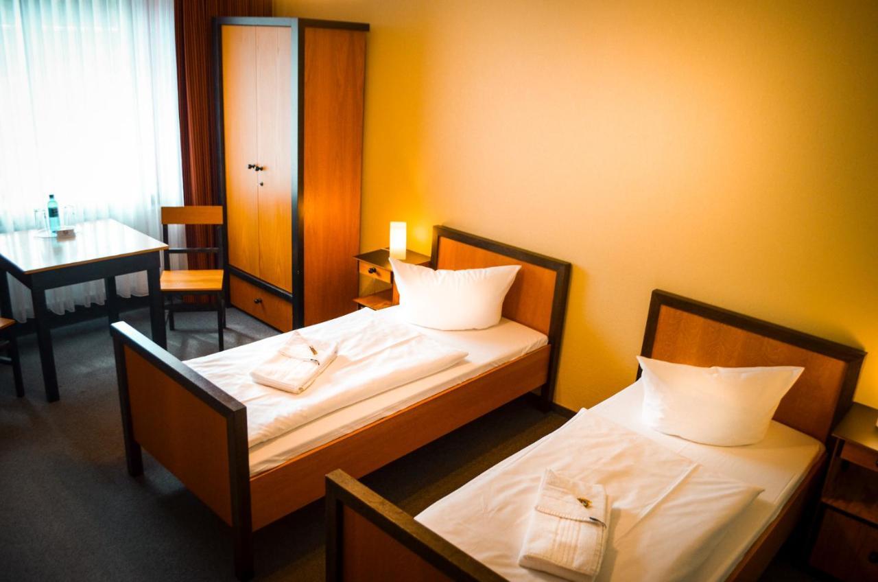 Haus Des Volkes - Das Bauhaushotel Probstzella Extérieur photo