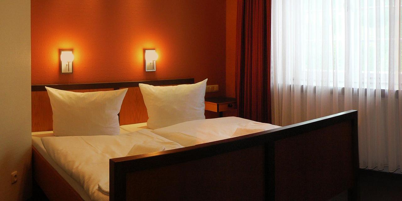 Haus Des Volkes - Das Bauhaushotel Probstzella Extérieur photo