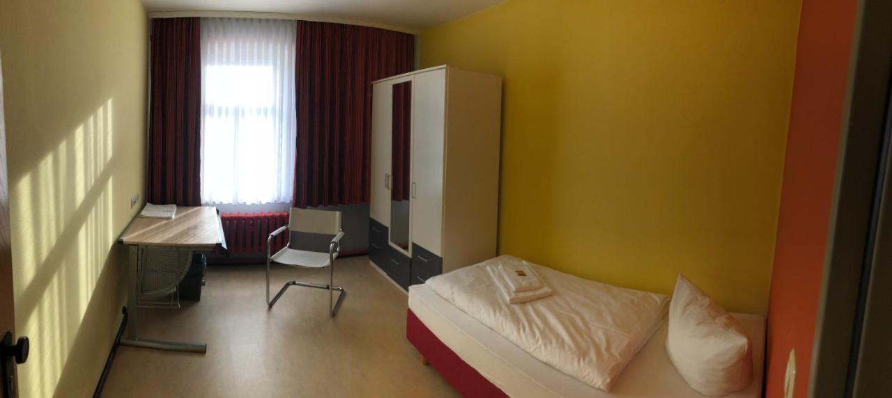 Haus Des Volkes - Das Bauhaushotel Probstzella Extérieur photo