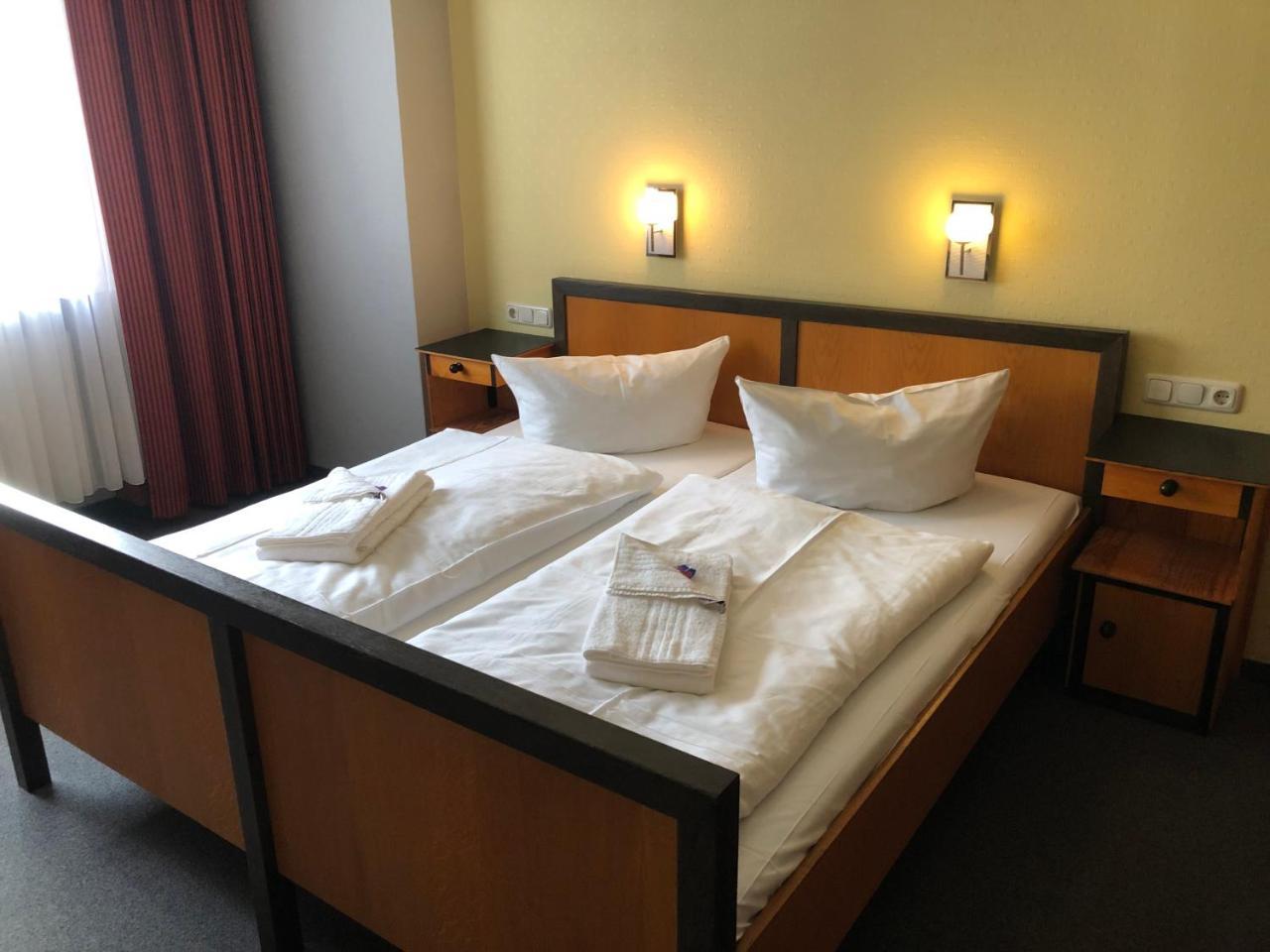 Haus Des Volkes - Das Bauhaushotel Probstzella Extérieur photo