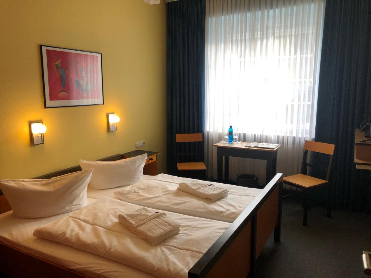 Haus Des Volkes - Das Bauhaushotel Probstzella Extérieur photo