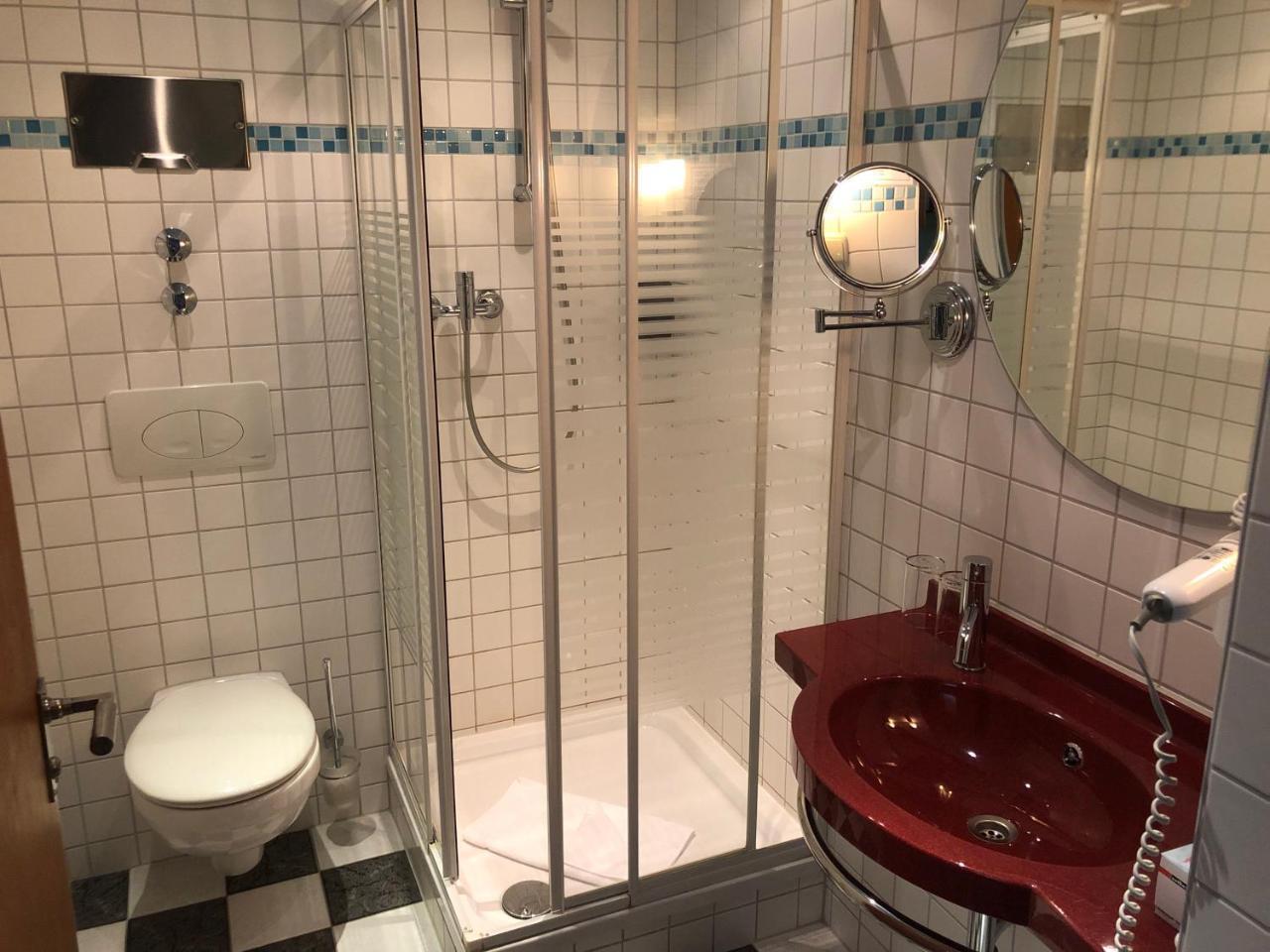 Haus Des Volkes - Das Bauhaushotel Probstzella Extérieur photo
