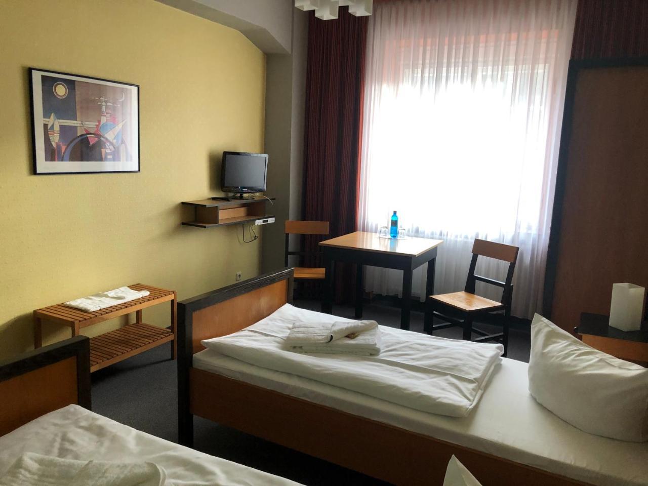 Haus Des Volkes - Das Bauhaushotel Probstzella Extérieur photo